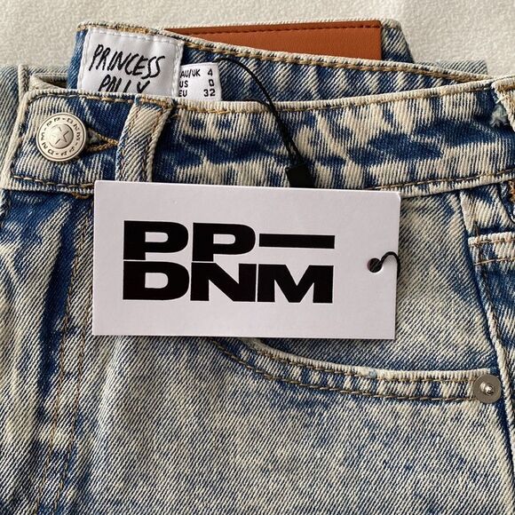 Princess Polly ZAIDEN STRAIGHT LEG JEANS LIGHT WASH DENIM US 0 - Picture 4 of 9